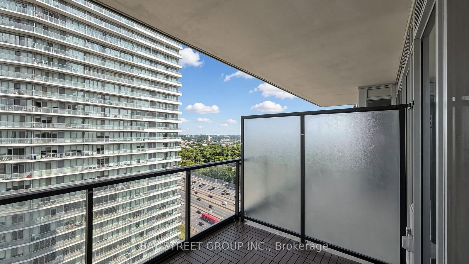 95 McMahon Drive, Unit 2515 thumbnail 29