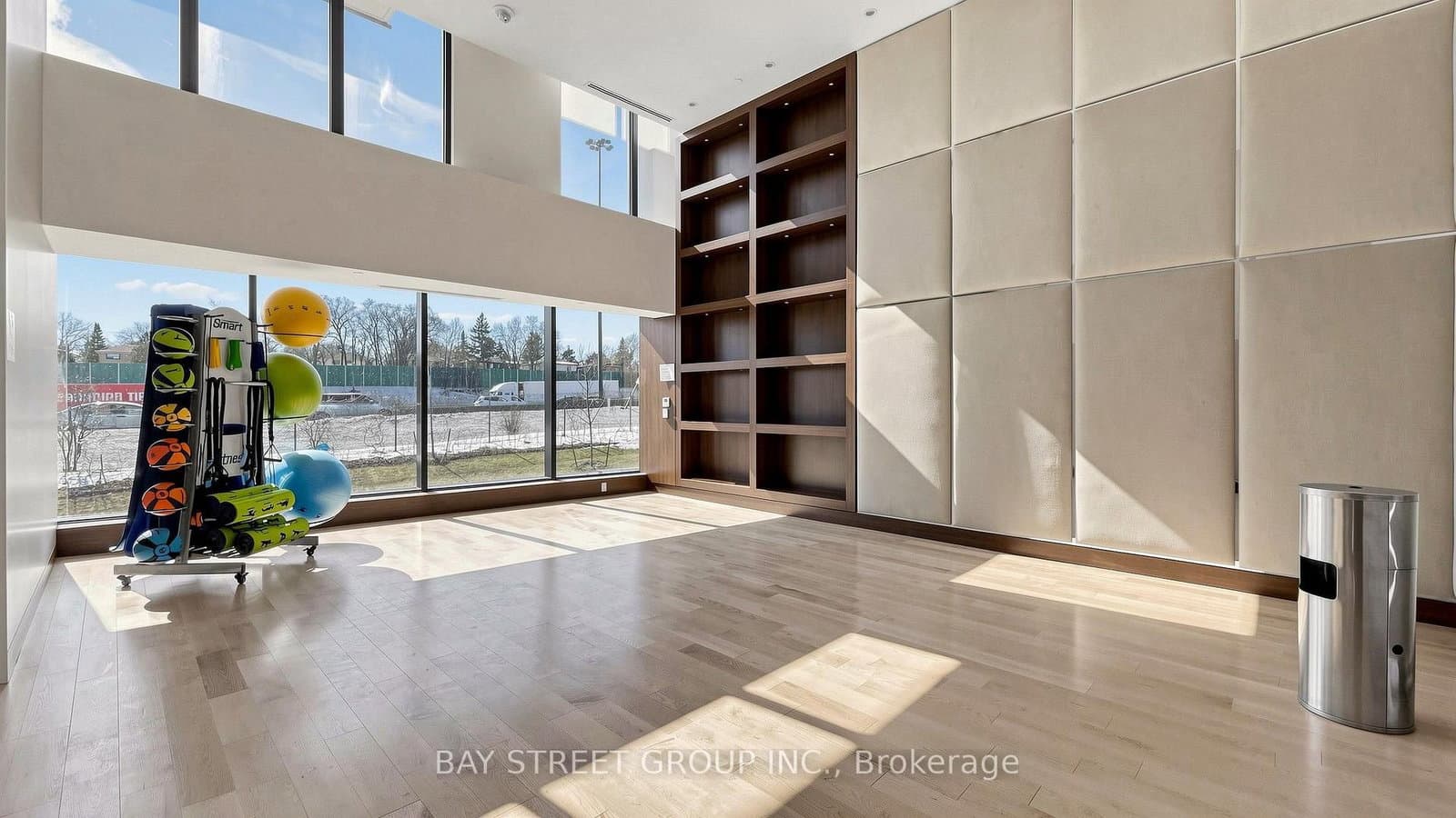 95 McMahon Drive, Unit 2515 thumbnail 37