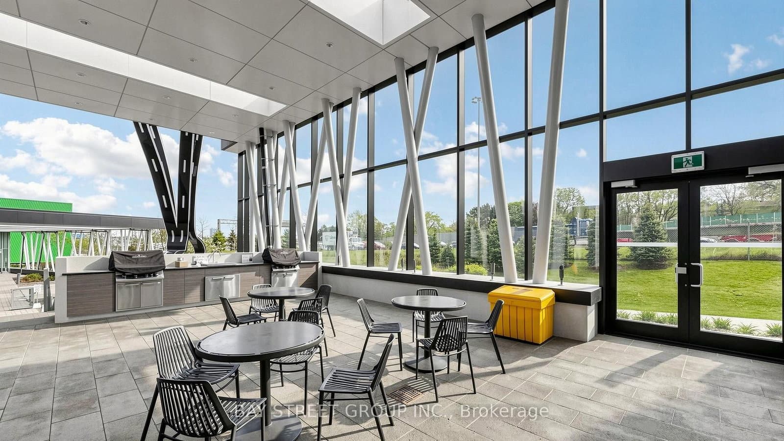 95 McMahon Drive, Unit 2515 thumbnail 40