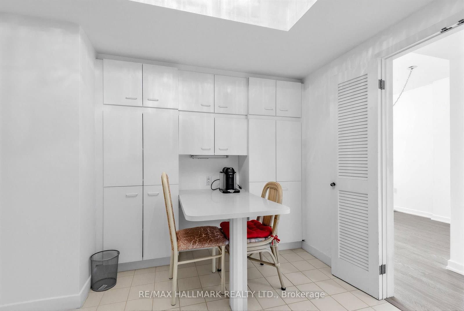 3 Duplex Avenue, Unit 102 thumbnail 16