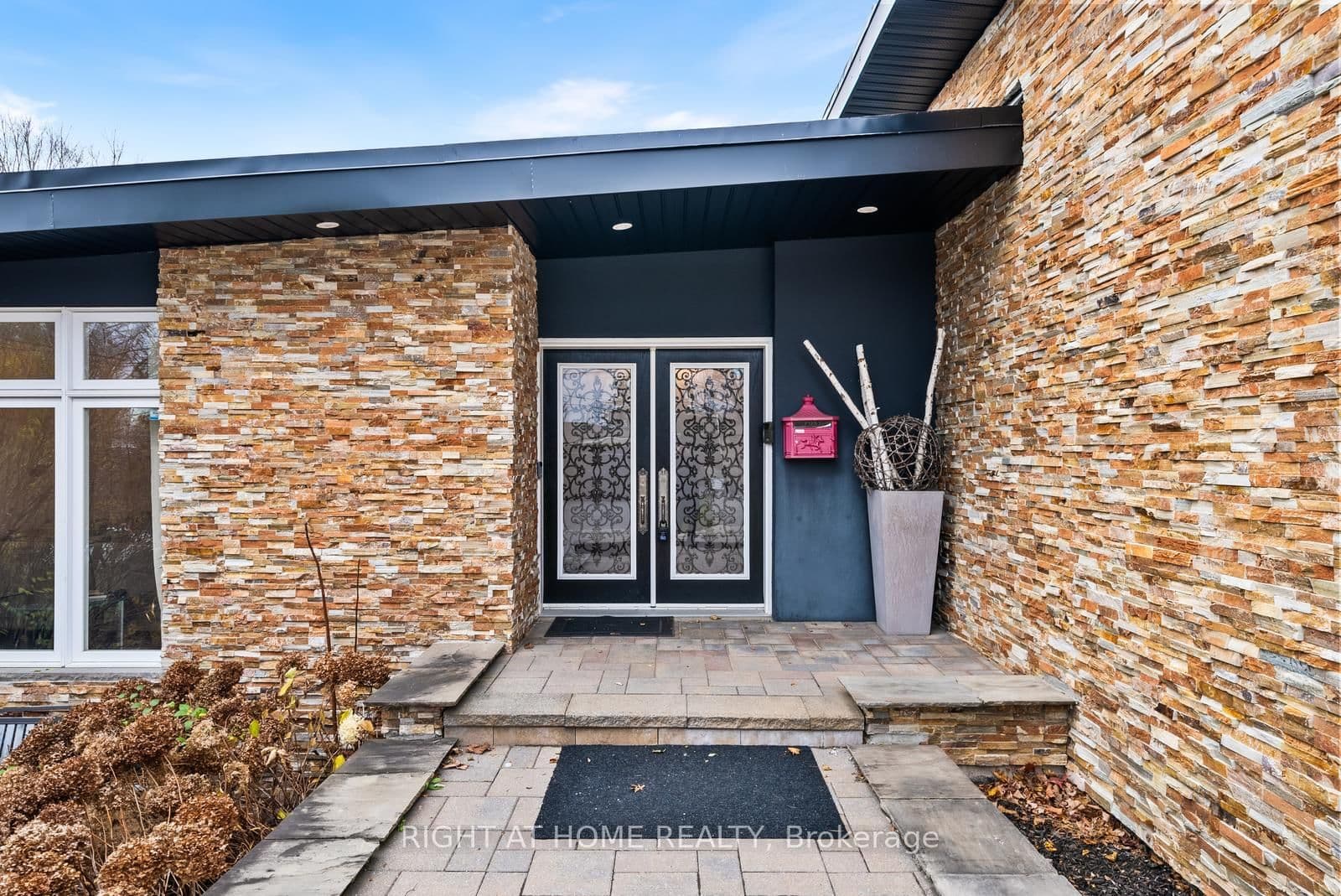 40 Heathview Avenue thumbnail 2