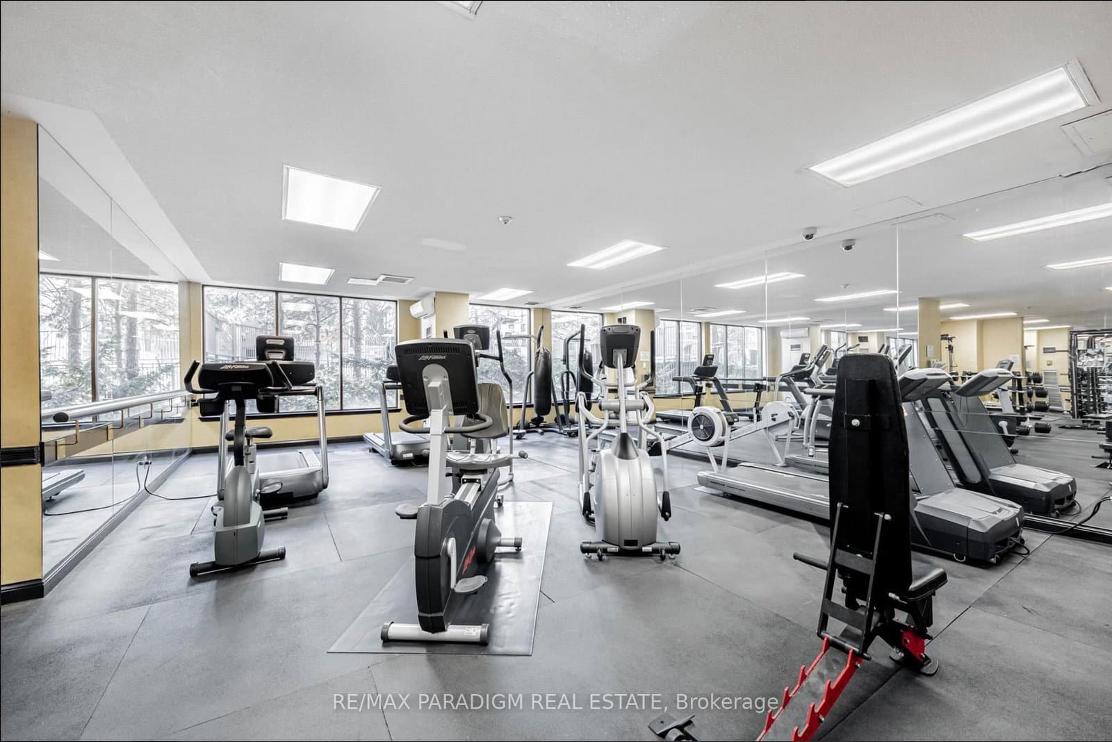 633 Bay Street, Unit 1914 thumbnail 4