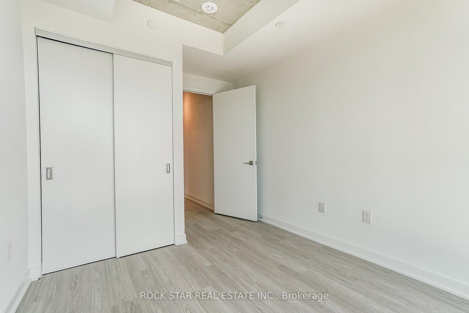 284 King Street E, Unit 2802 thumbnail 19