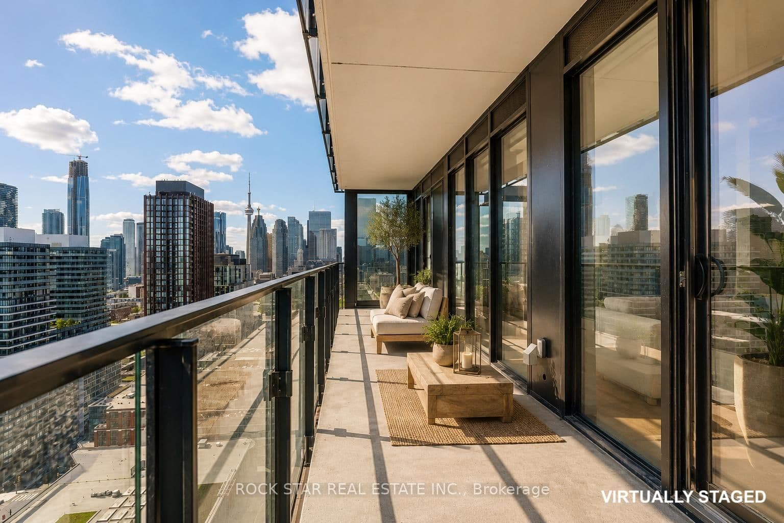 284 King Street E, Unit 2802 thumbnail 3