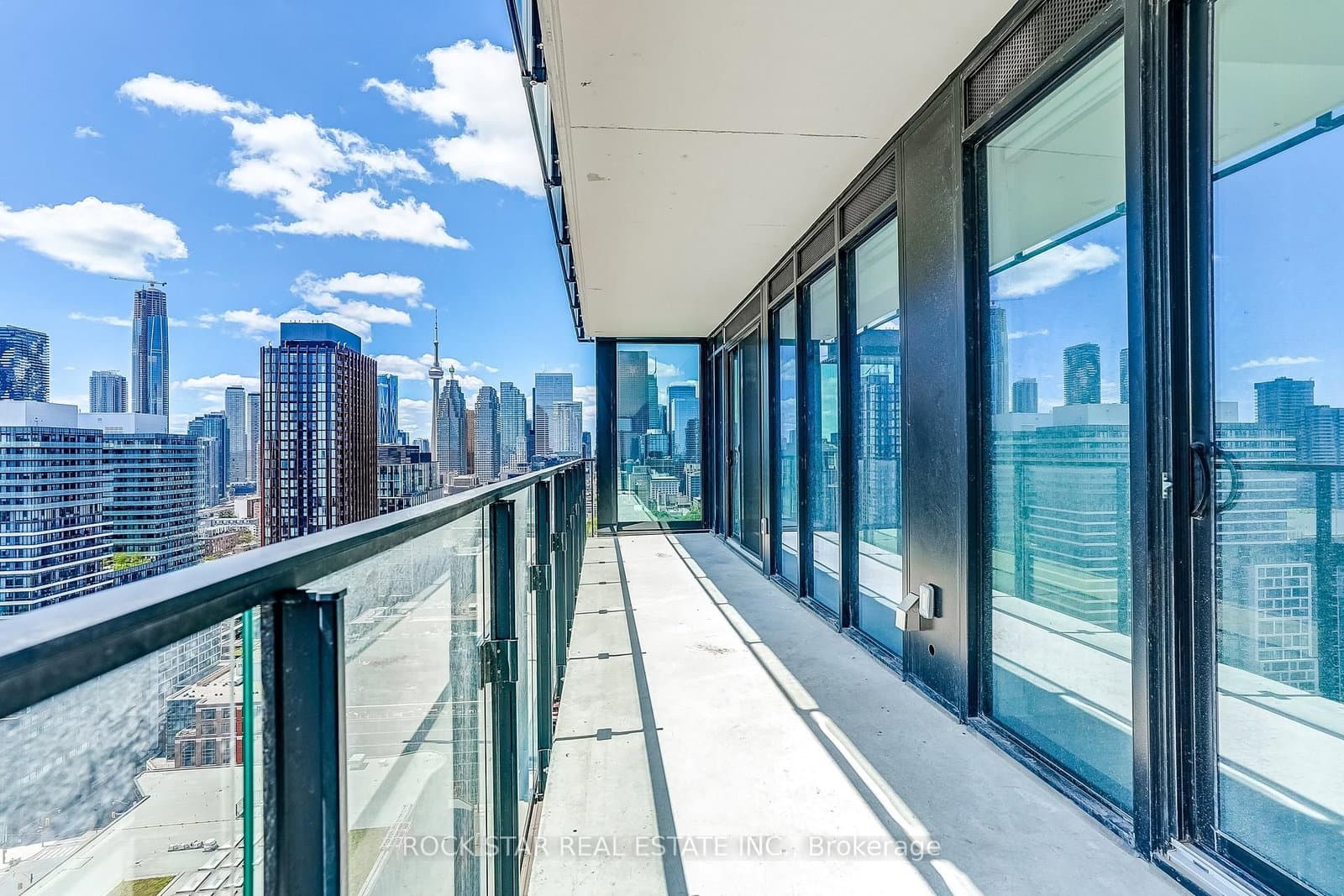 284 King Street E, Unit 2802 thumbnail 4