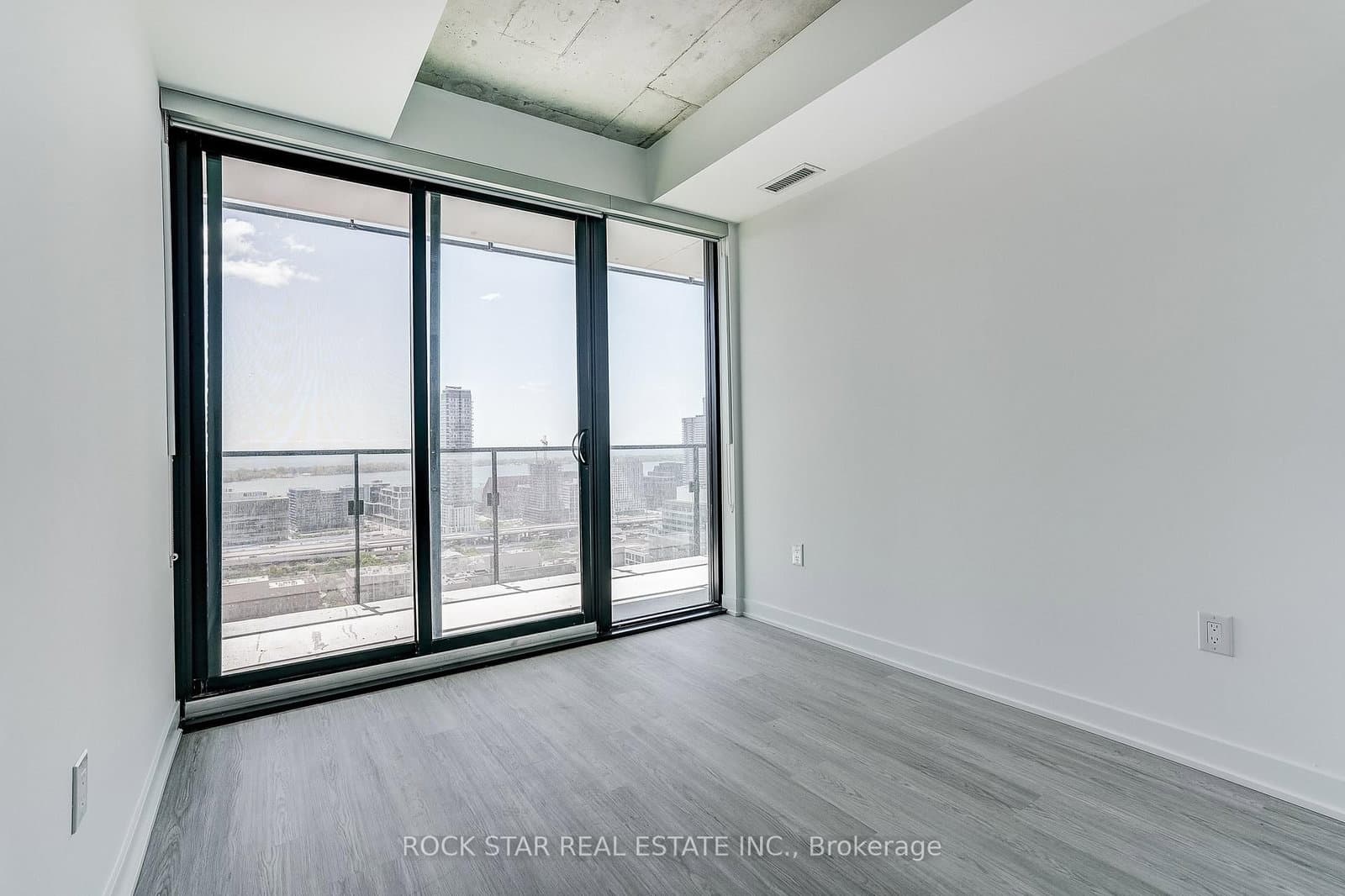 284 King Street E, Unit 2802 thumbnail 8