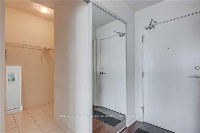 121 McMahon Drive, Unit 2010 thumbnail 16