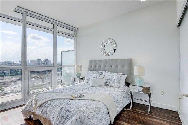 121 McMahon Drive, Unit 2010 thumbnail 8