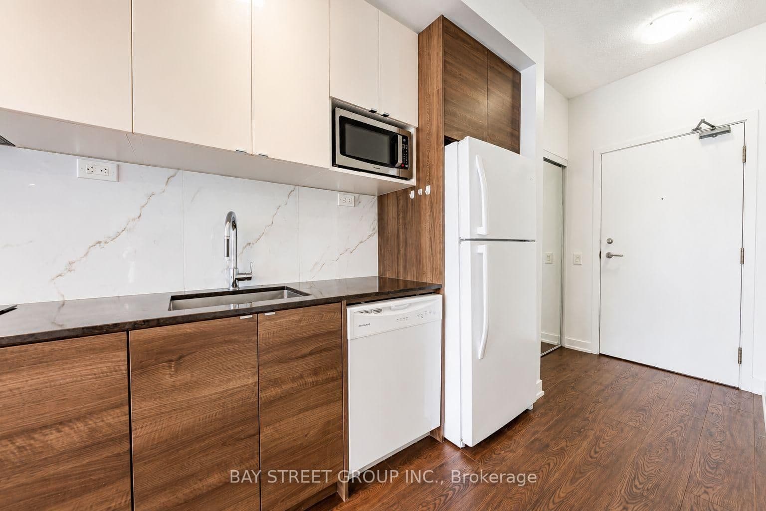 121 McMahon Drive, Unit 2906 thumbnail 14