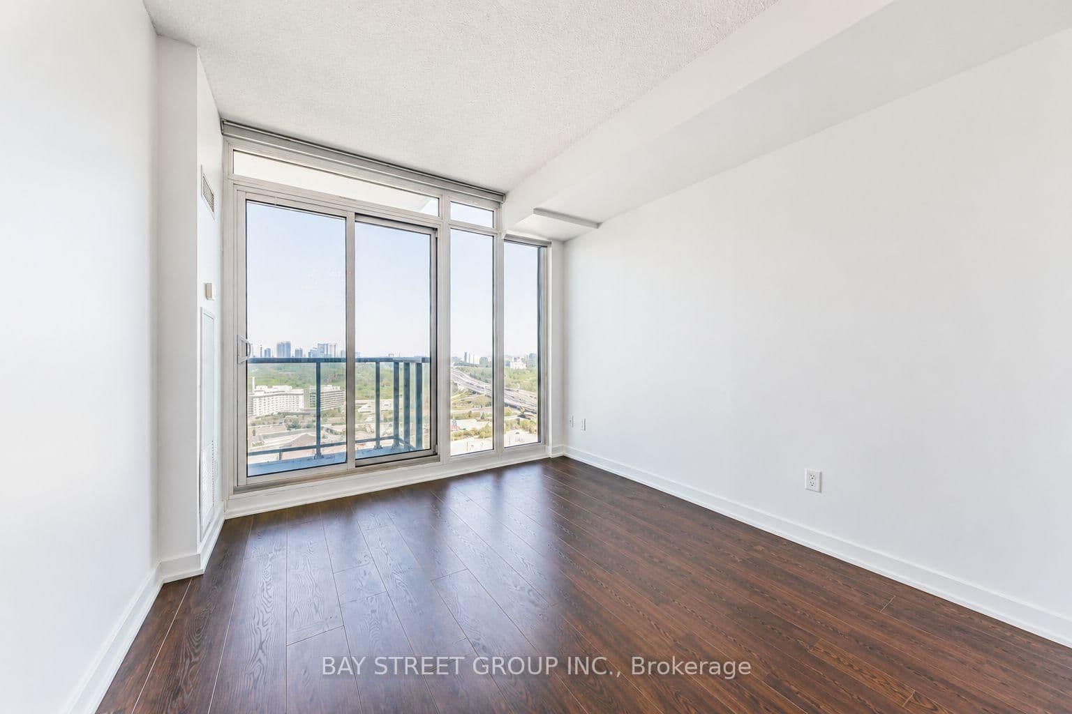 121 McMahon Drive, Unit 2906 thumbnail 18