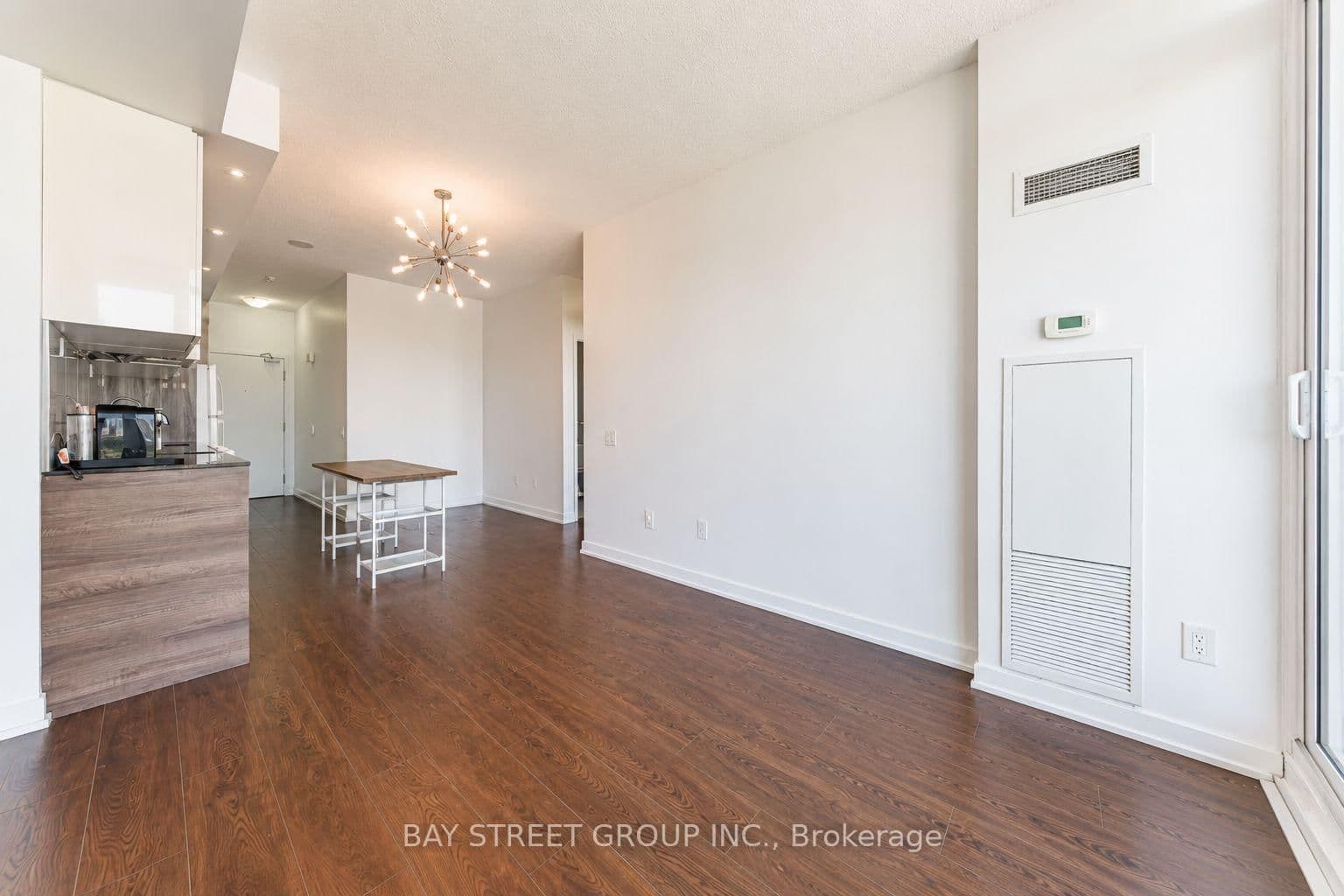 121 McMahon Drive, Unit 2906 thumbnail 22
