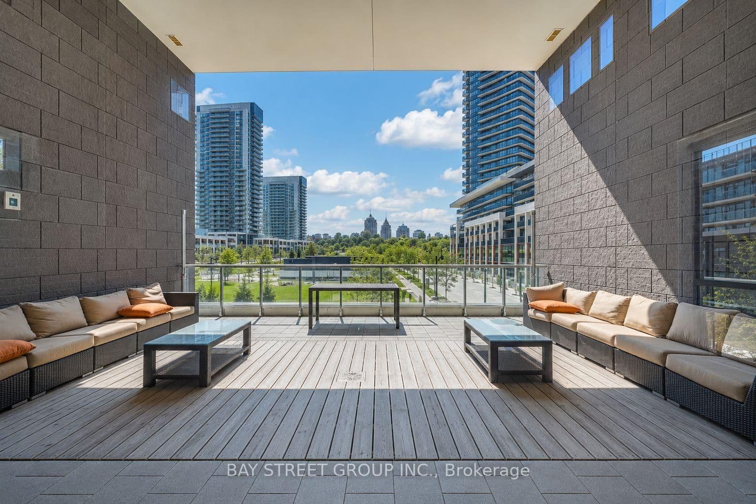 121 McMahon Drive, Unit 2906 thumbnail 5