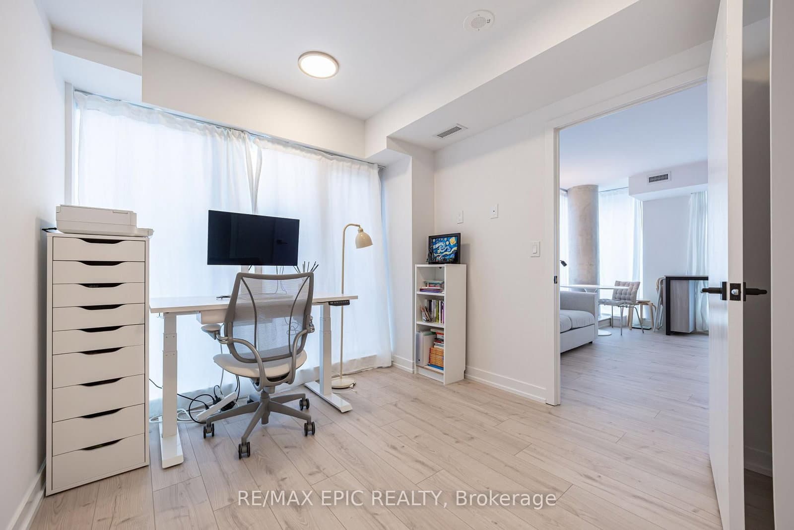 2 Augusta Avenue, Unit 302 thumbnail 17