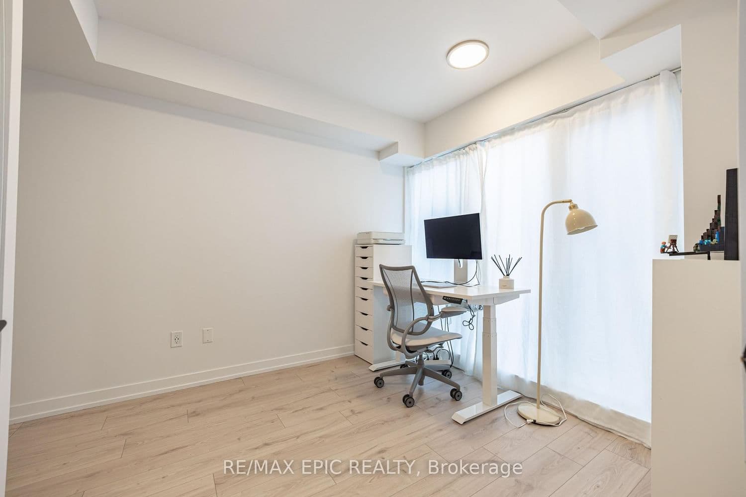 2 Augusta Avenue, Unit 302 thumbnail 18