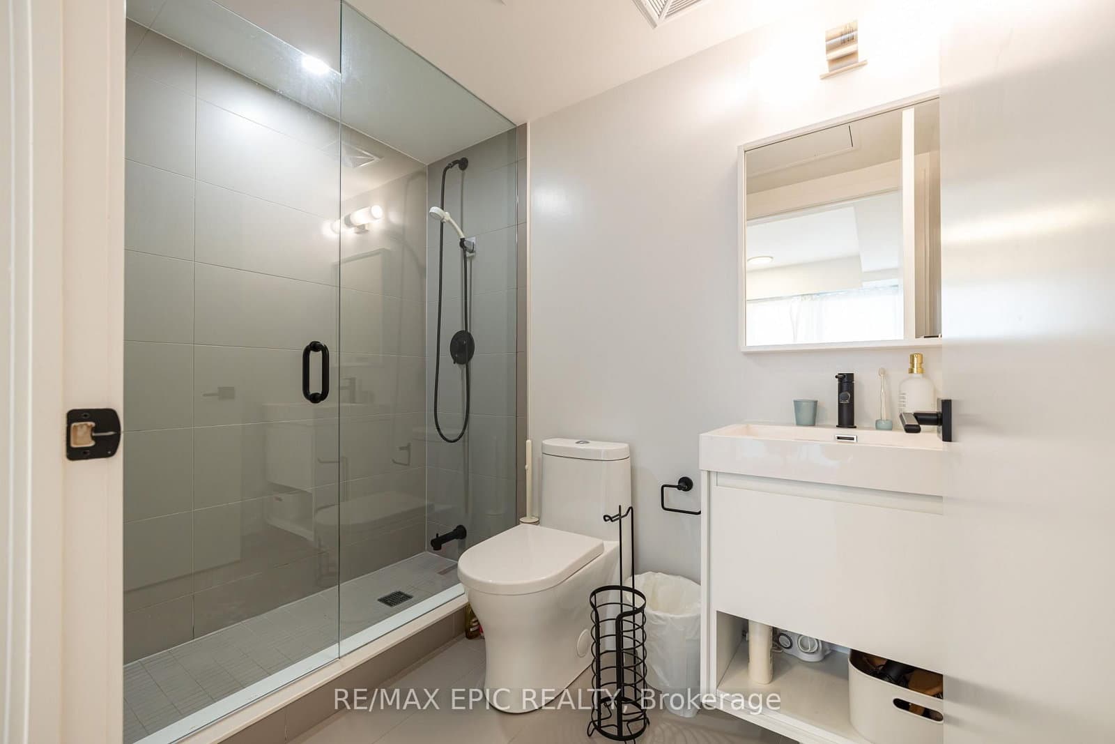 2 Augusta Avenue, Unit 302 thumbnail 19
