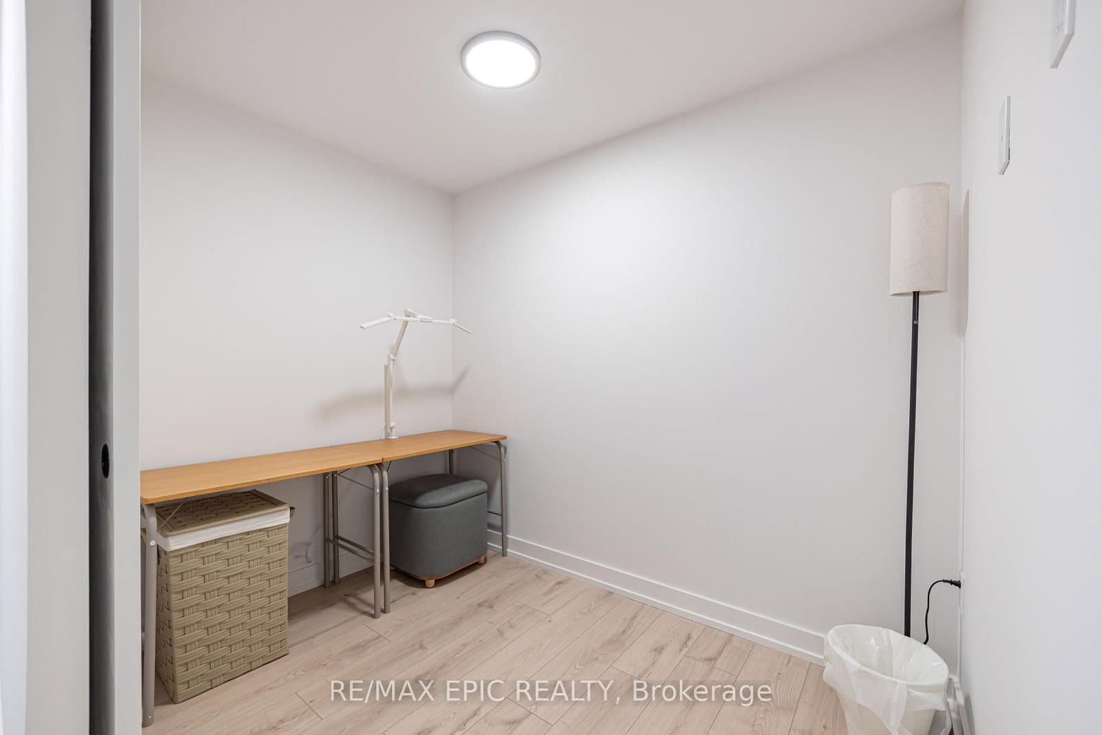 2 Augusta Avenue, Unit 302 thumbnail 6