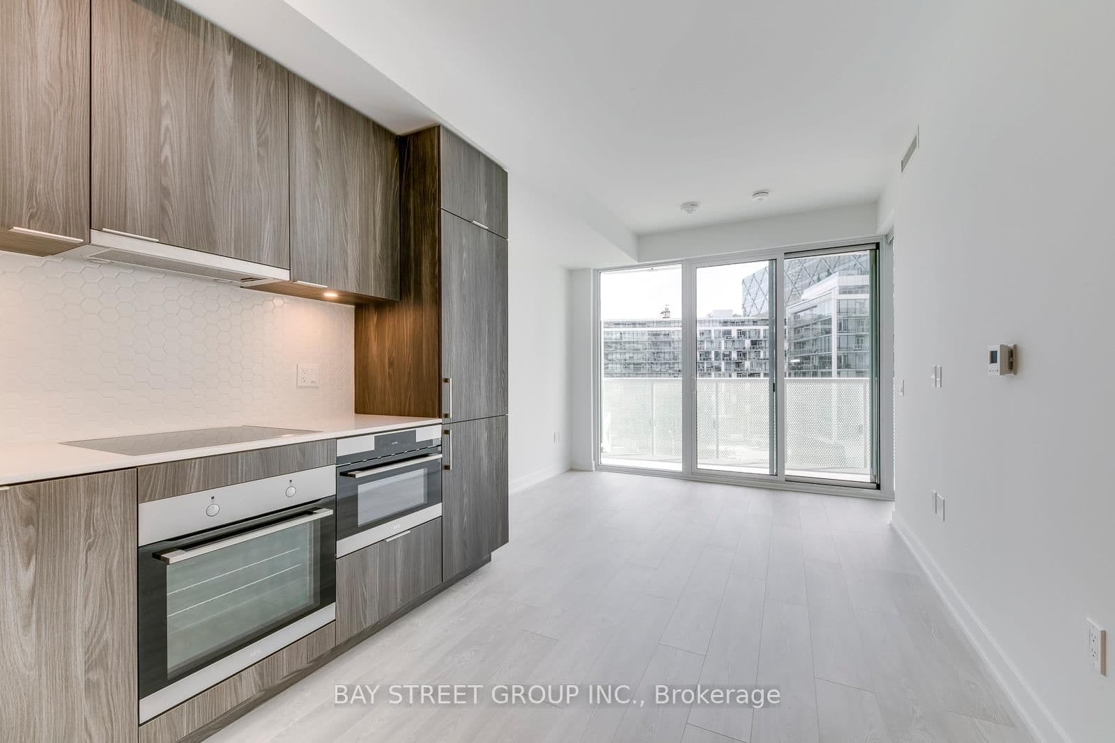 15 Queens Quay E, Unit 624 thumbnail 11