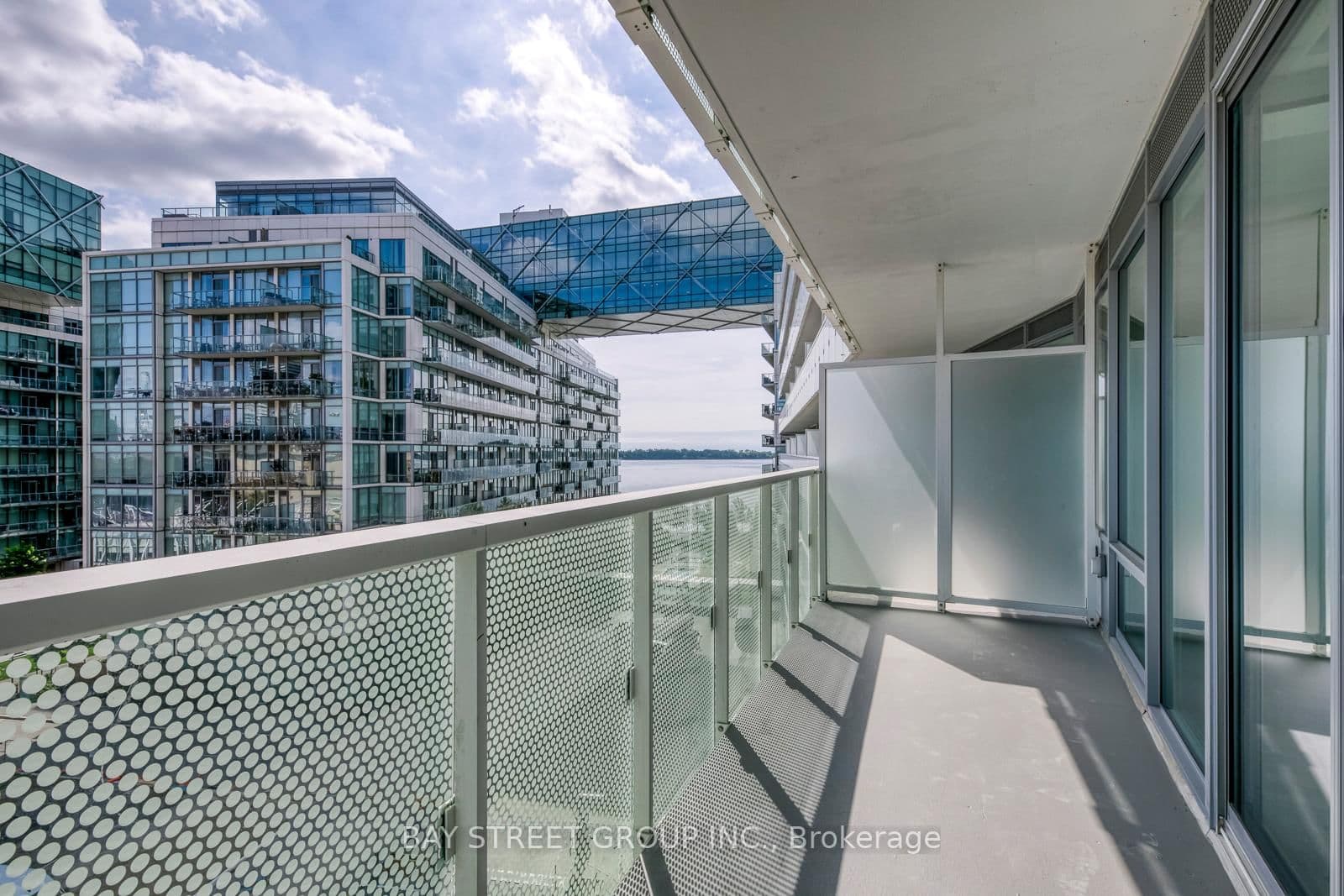 15 Queens Quay E, Unit 624 thumbnail 18