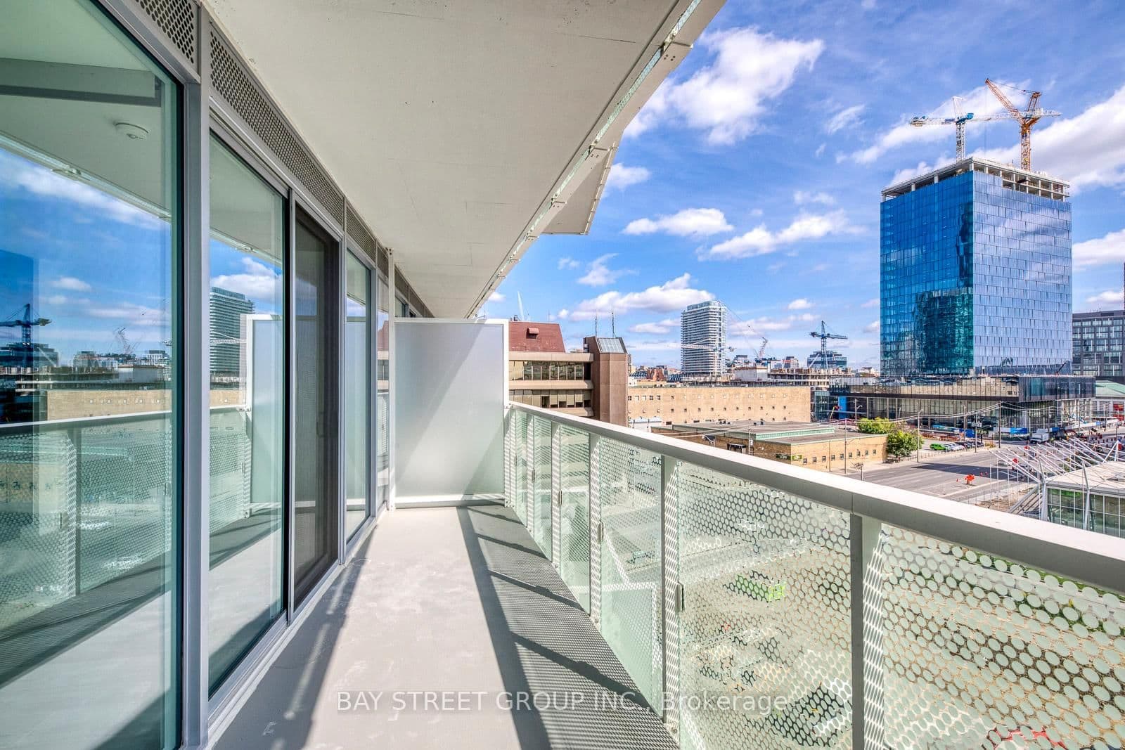 15 Queens Quay E, Unit 624 thumbnail 22