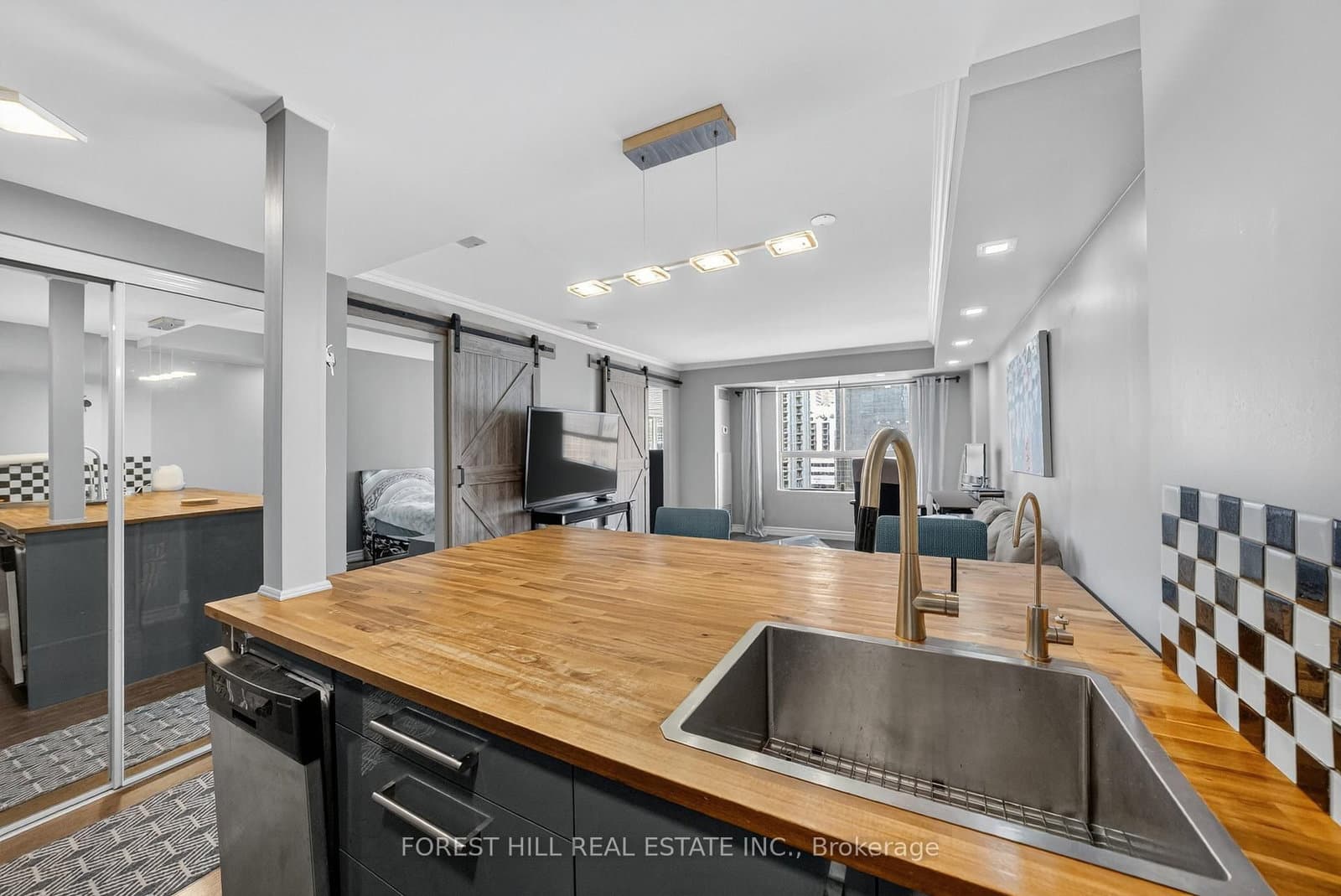 44 Gerrard Street W, Unit 1704 thumbnail 4