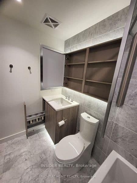 95 McMahon Drive, Unit 605 thumbnail 6
