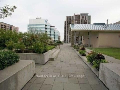 8 Park Road, Unit 1603 thumbnail 10