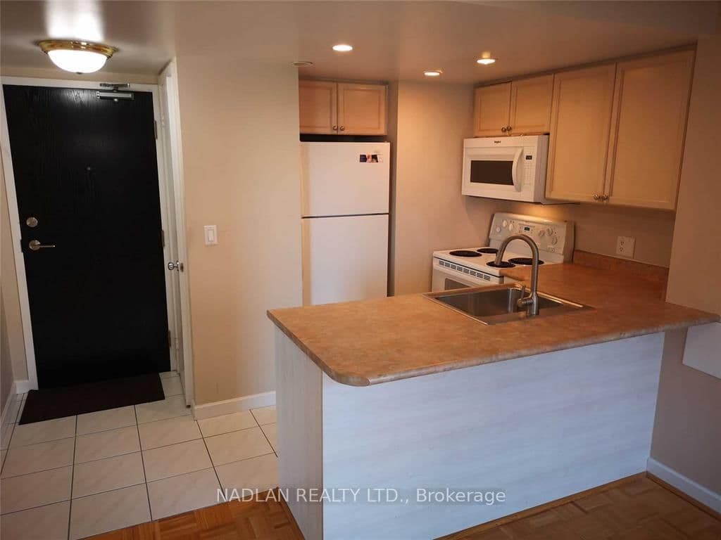 8 Park Road, Unit 1603 thumbnail 6
