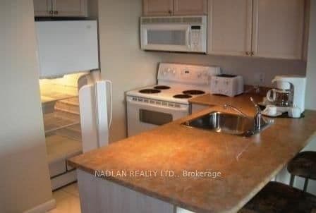 8 Park Road, Unit 1603 thumbnail 7