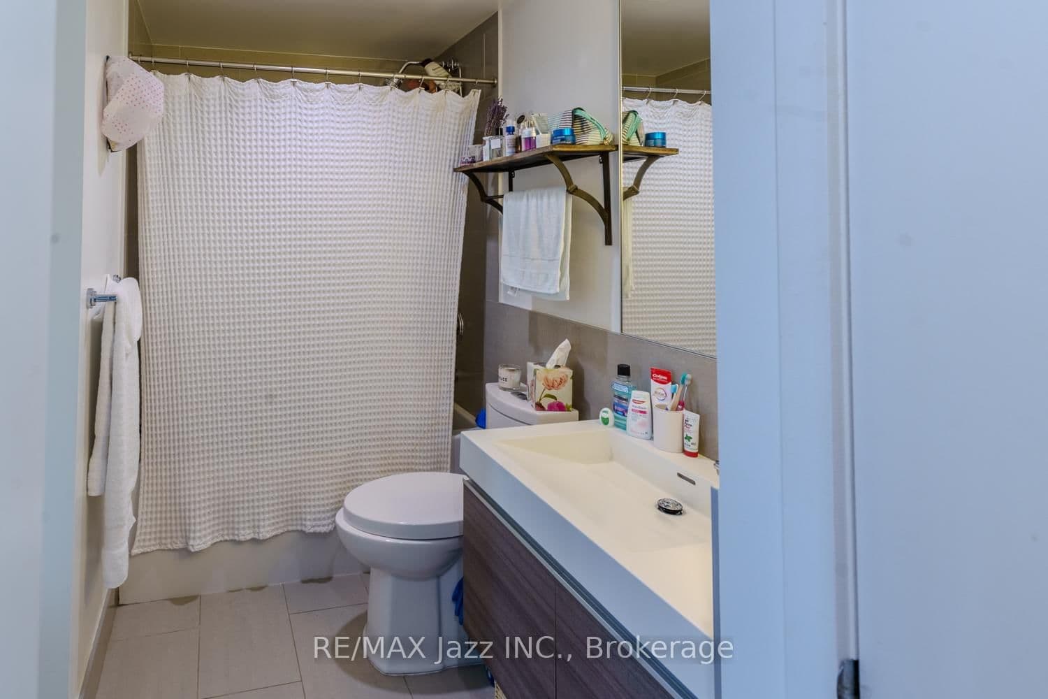 70 Distillery Lane, Unit 1409 thumbnail 5