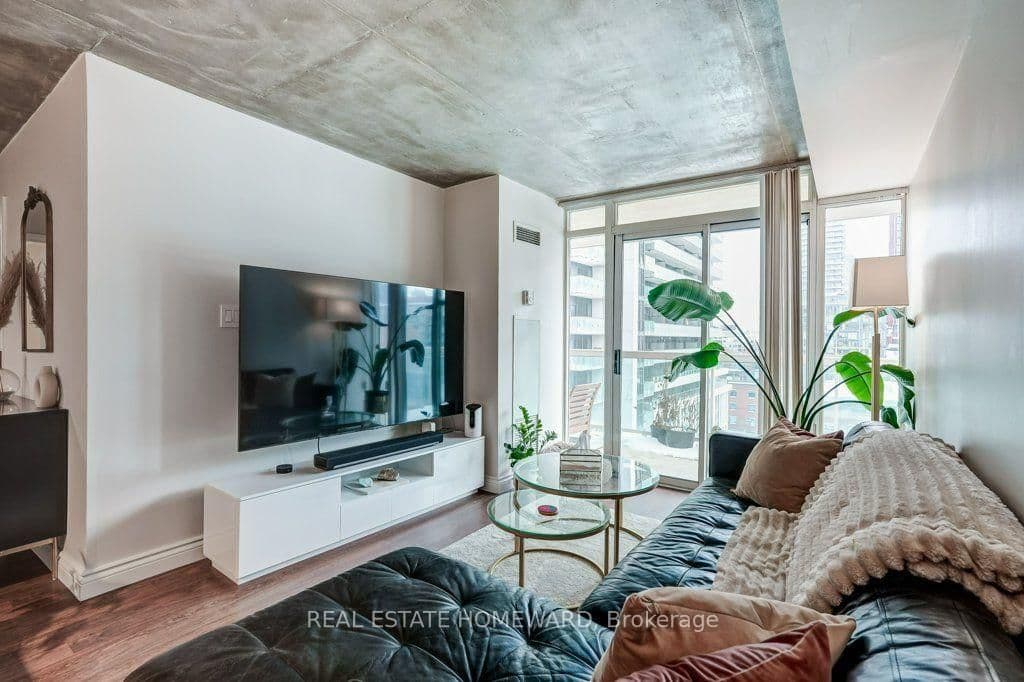 323 E Richmond Street, Unit 1009 thumbnail 19