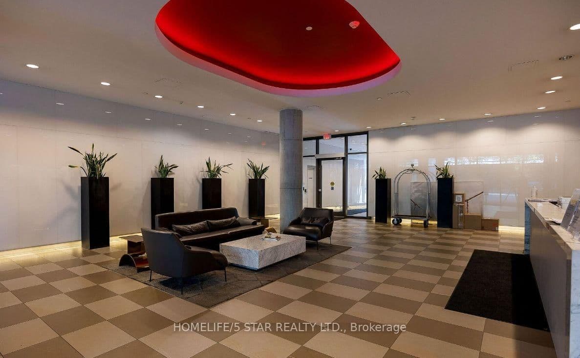 560 King Street W, Unit 618 thumbnail 16