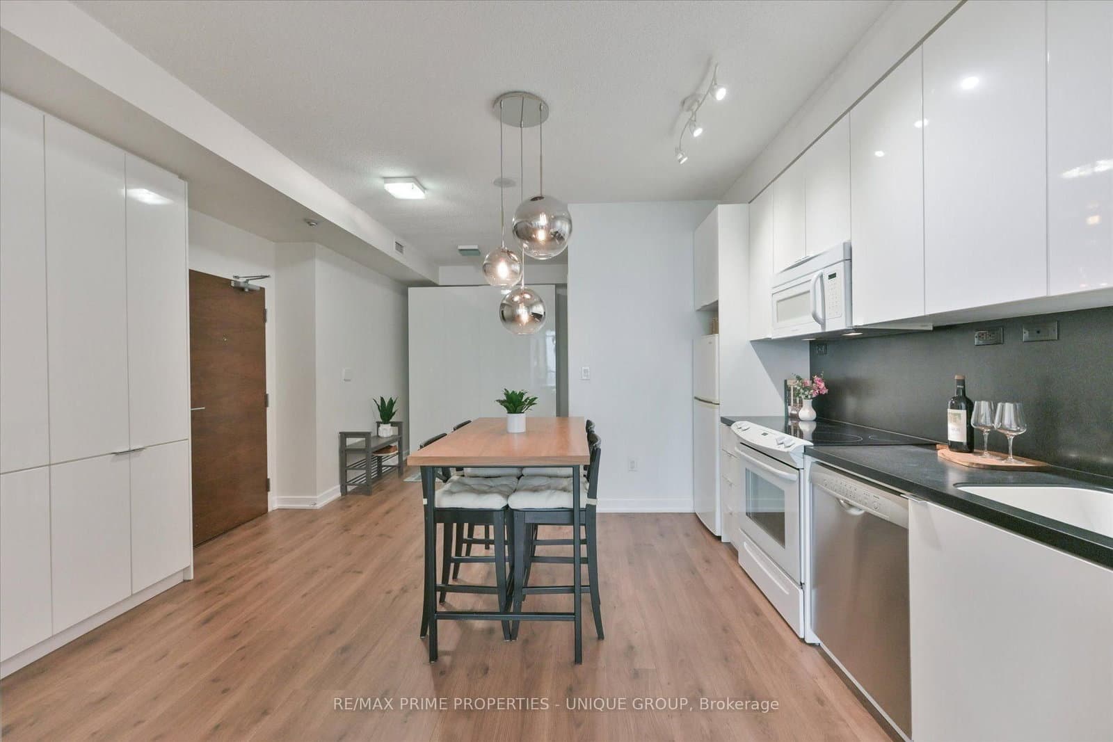 15 Iceboat Terrace, Unit 3508 thumbnail 3