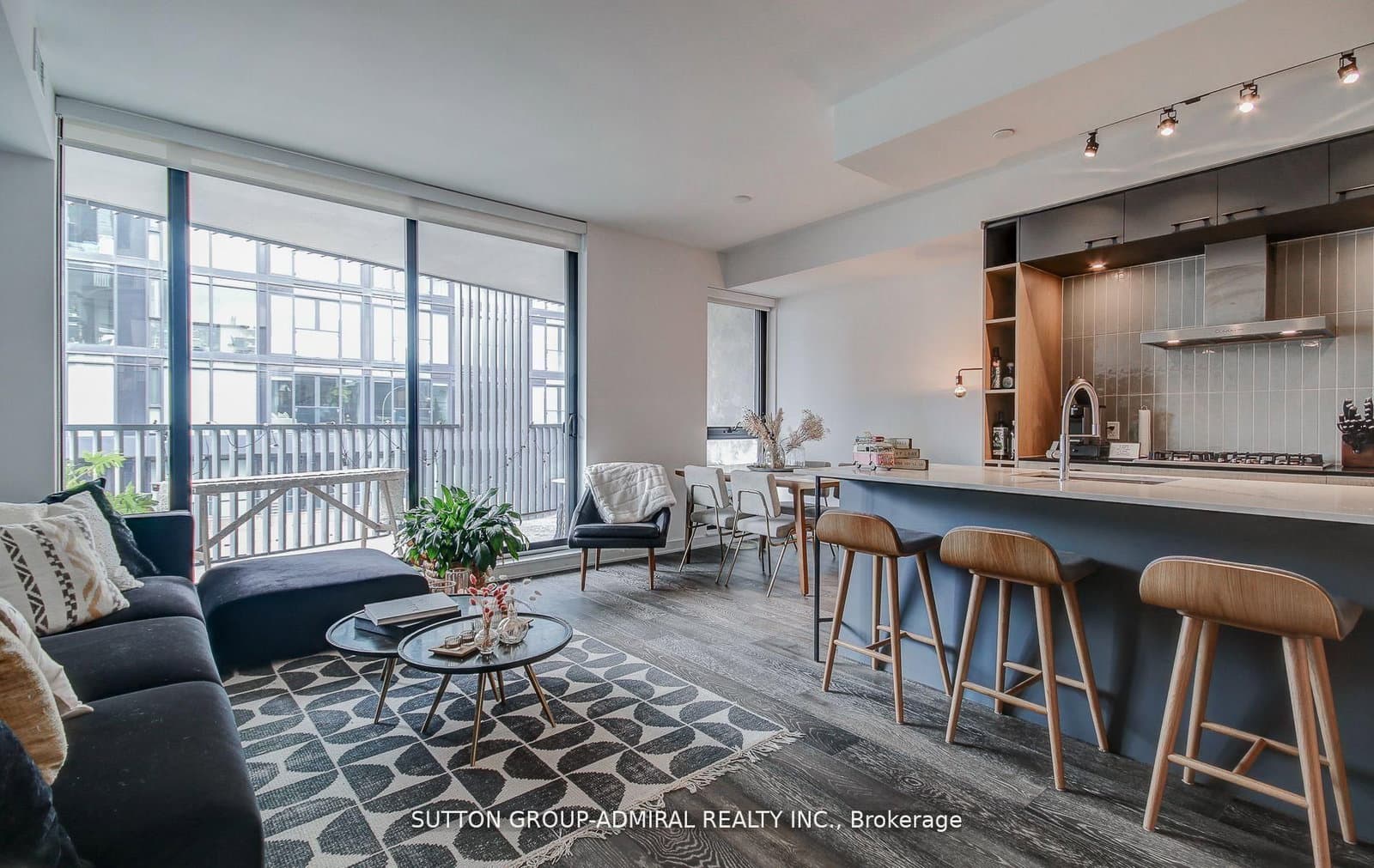 41 Dovercourt Road, Unit 602 - Image 1