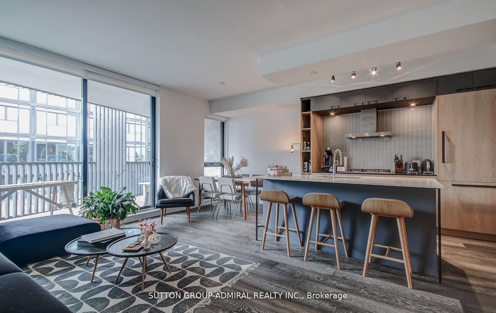 41 Dovercourt Road, Unit 602 thumbnail 4