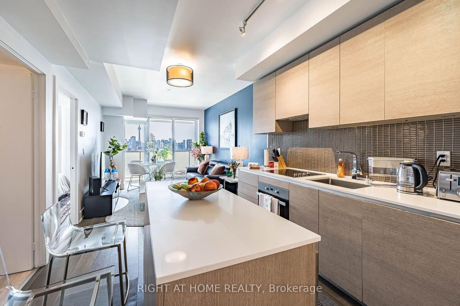 200 Bloor Street W, Unit 1604 thumbnail 11