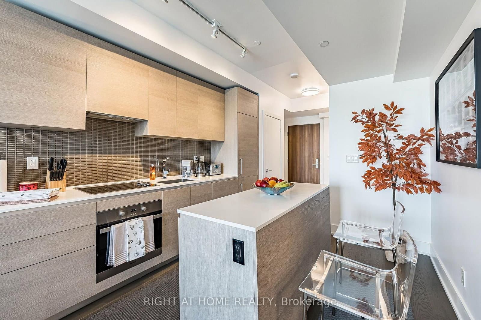 200 Bloor Street W, Unit 1604 thumbnail 13