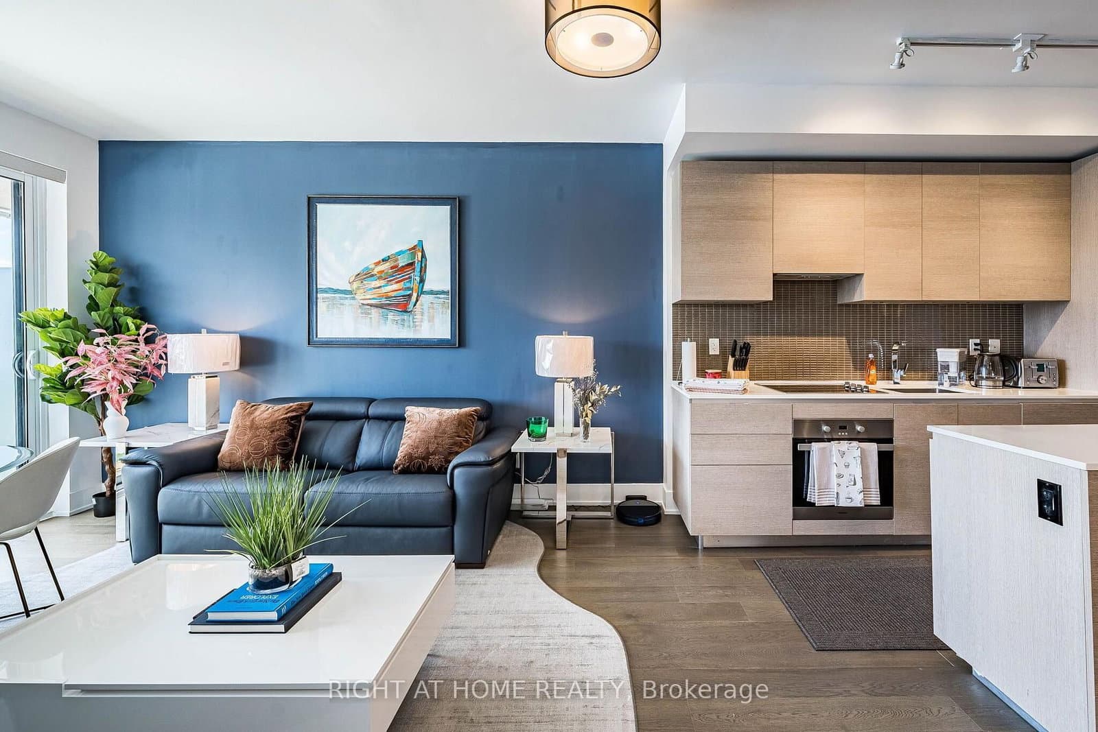 200 Bloor Street W, Unit 1604 thumbnail 21