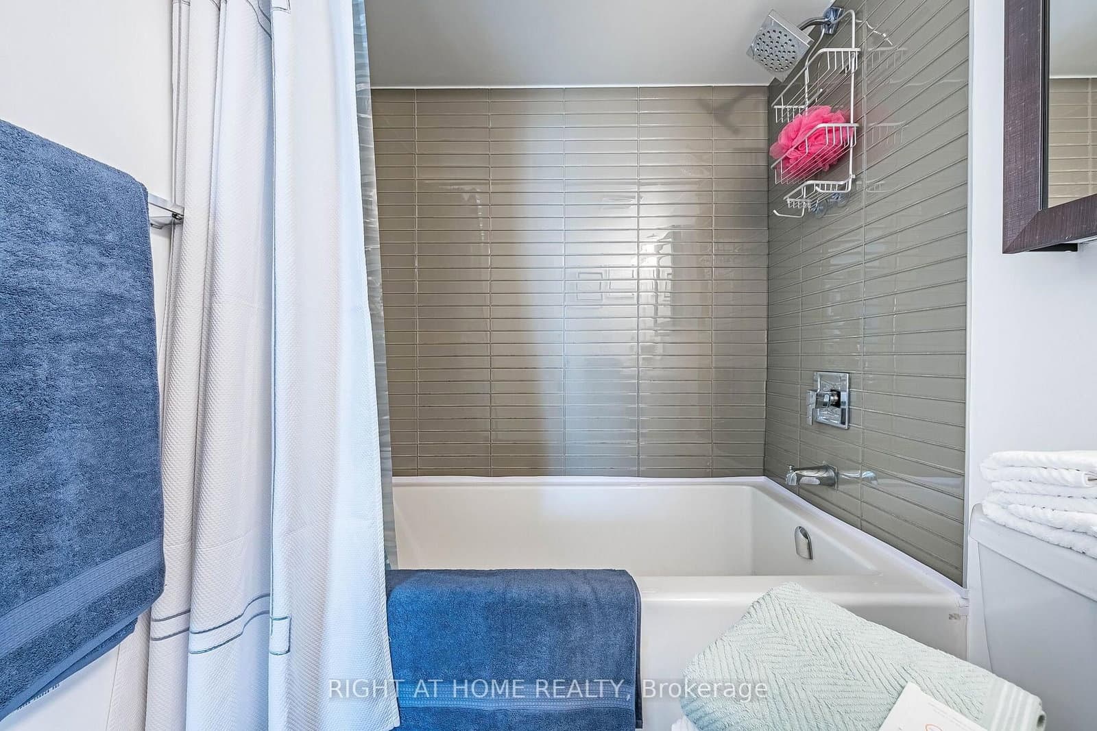 200 Bloor Street W, Unit 1604 thumbnail 26