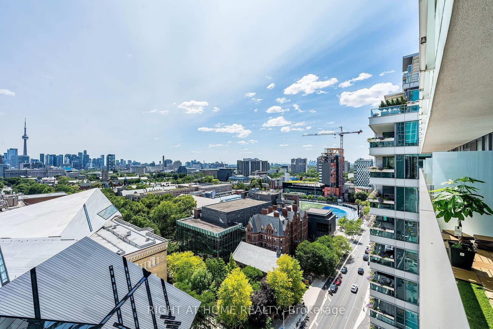 200 Bloor Street W, Unit 1604 thumbnail 36