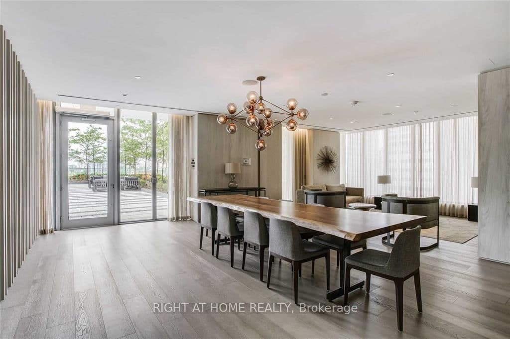 200 Bloor Street W, Unit 1604 thumbnail 39