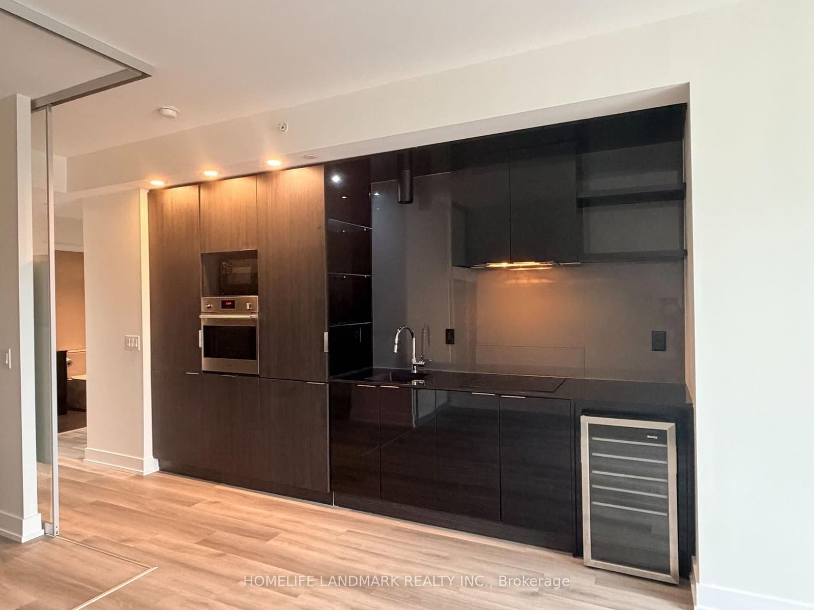 70 Temperance Street, Unit 3701 thumbnail 3