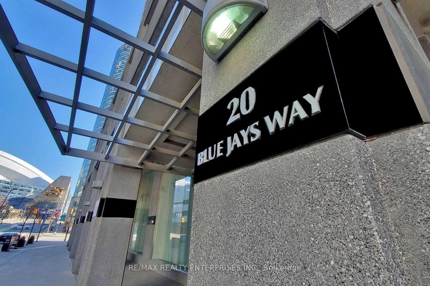 20 Blue Jays Way, Unit 909 thumbnail 2