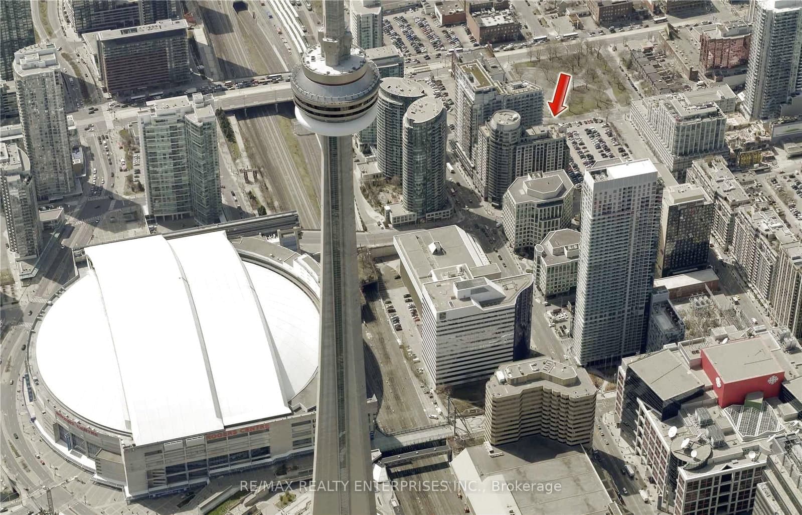 20 Blue Jays Way, Unit 909 thumbnail 25