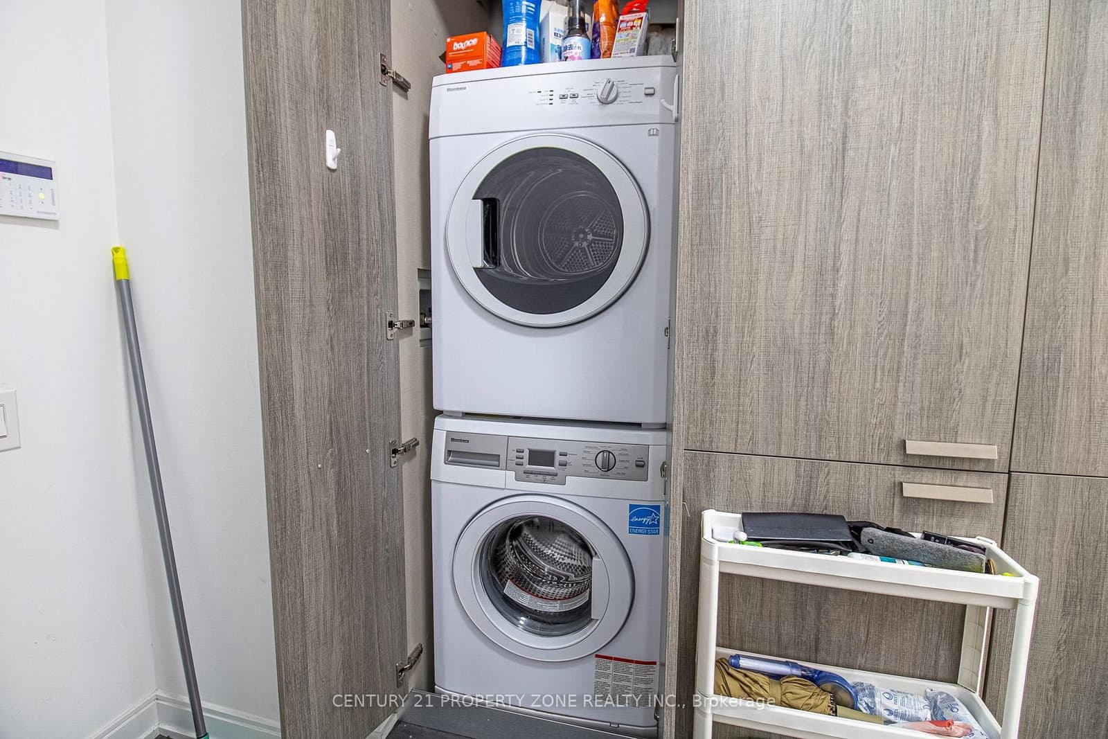 50 Charles Street E, Unit 1007 thumbnail 13