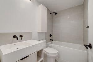 108 Peter Street, Unit 2011 thumbnail 6