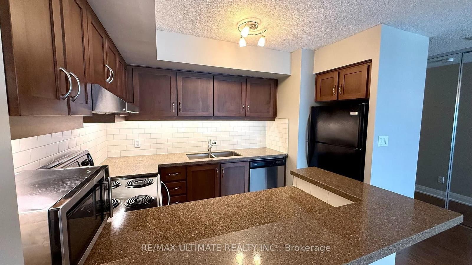 25 The Esplanade, Unit 913 thumbnail 17