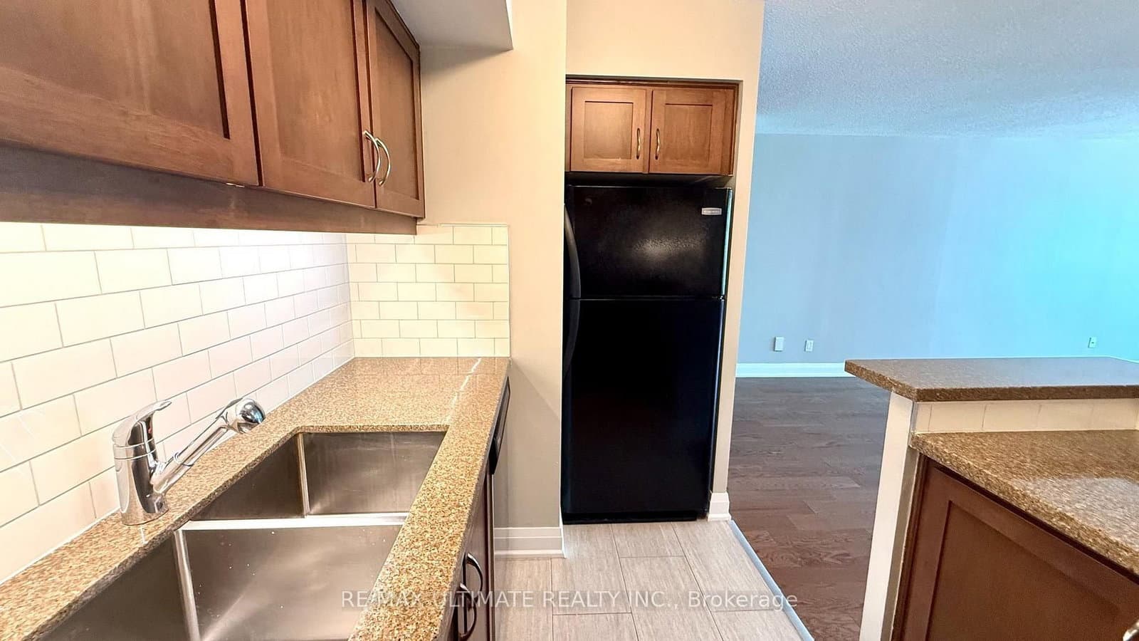 25 The Esplanade, Unit 913 thumbnail 18