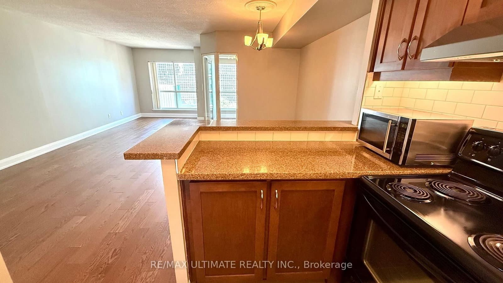 25 The Esplanade, Unit 913 thumbnail 19