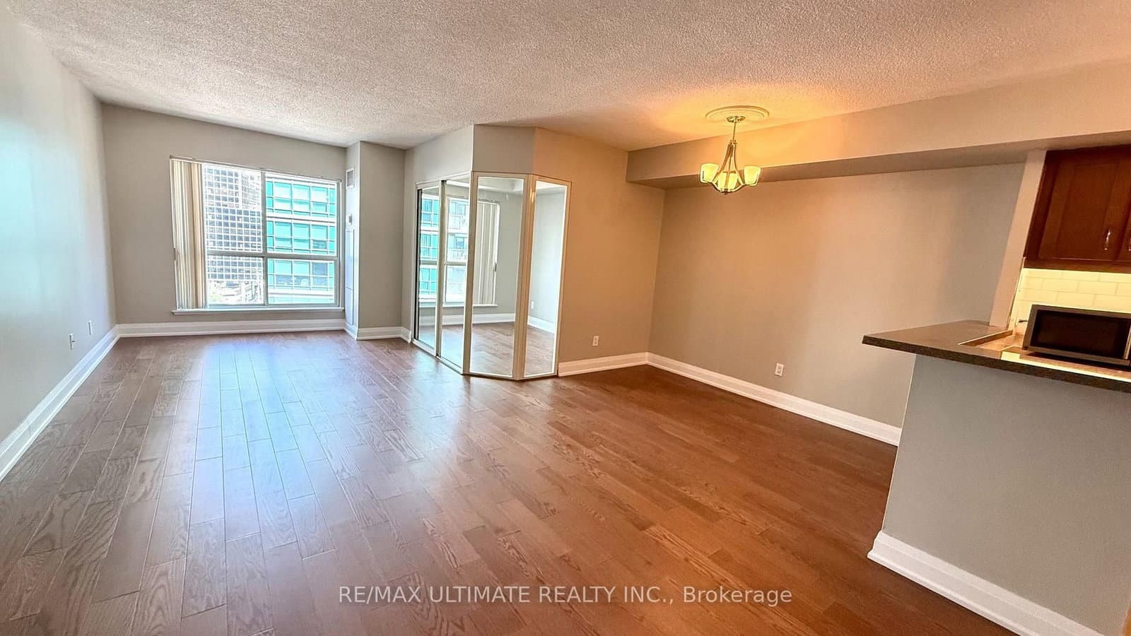 25 The Esplanade, Unit 913 thumbnail 24