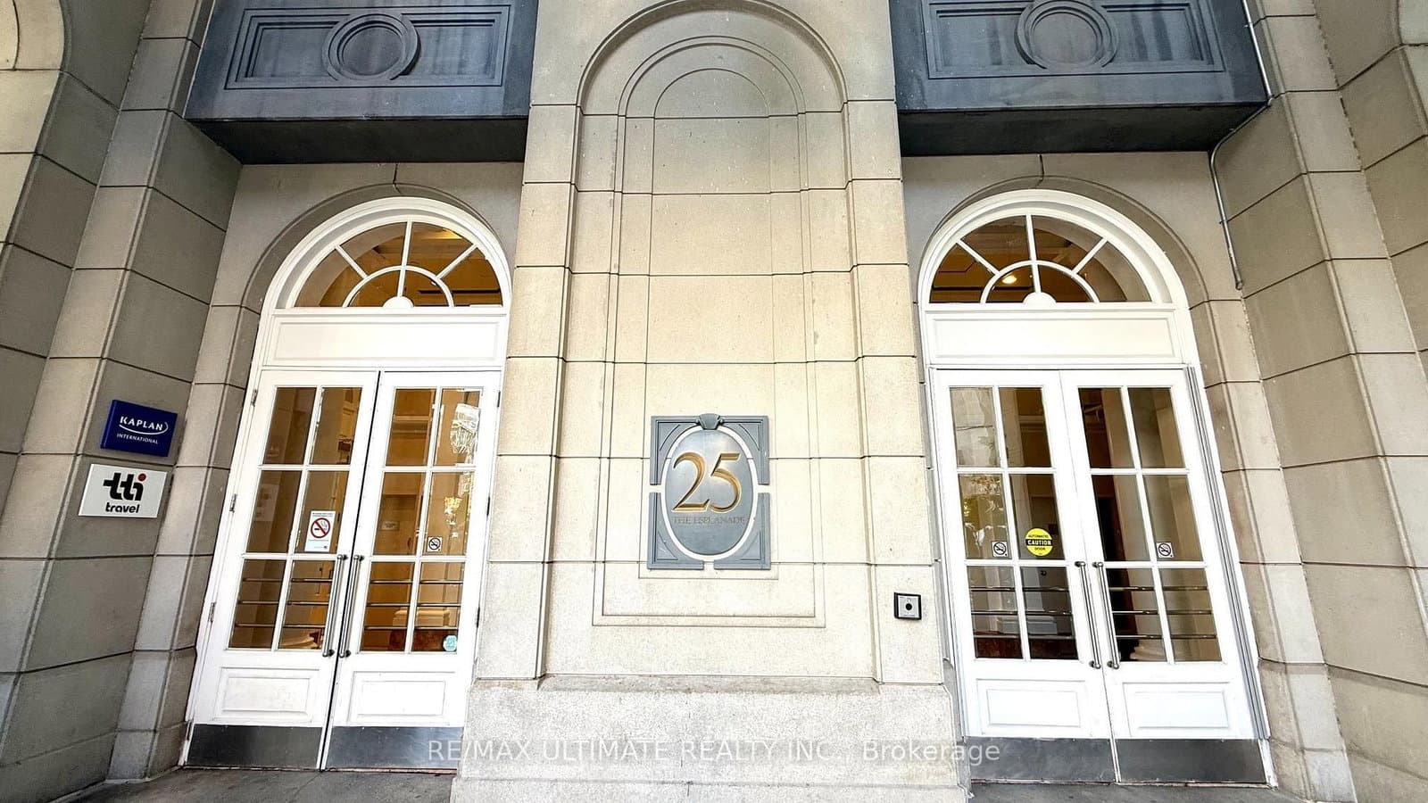 25 The Esplanade, Unit 913 thumbnail 3